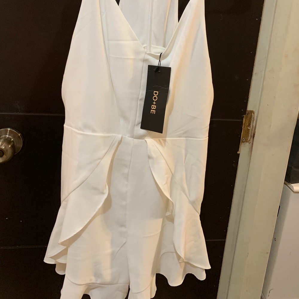 DO BE WHITE RUFFLE ROMPER